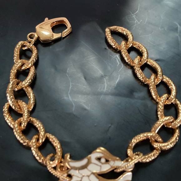 COPY - Just Cavalli goldtone bracelet. Set with a White Enamel Dragonhead. Lobs… - Picture 4 of 6
